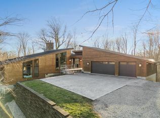 8675 Camargo Club Dr, Cincinnati, OH 45243