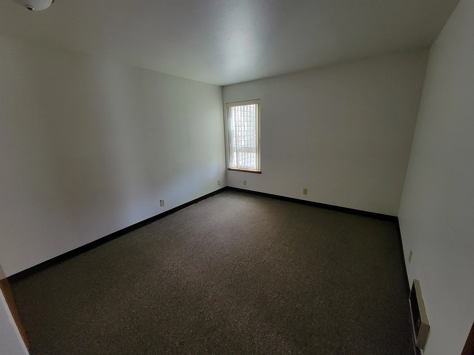 4 bed, 1488 sqft, $2,250 — Photo 4