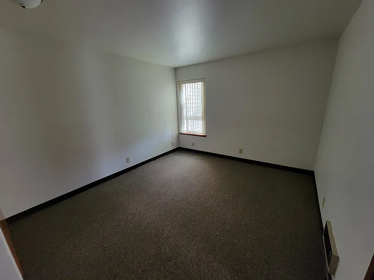 Master bedroom, 1st floor