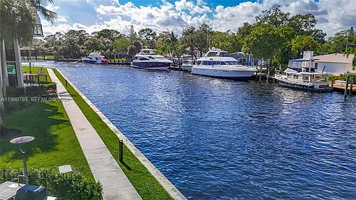 1350 River Reach Dr Photo 1