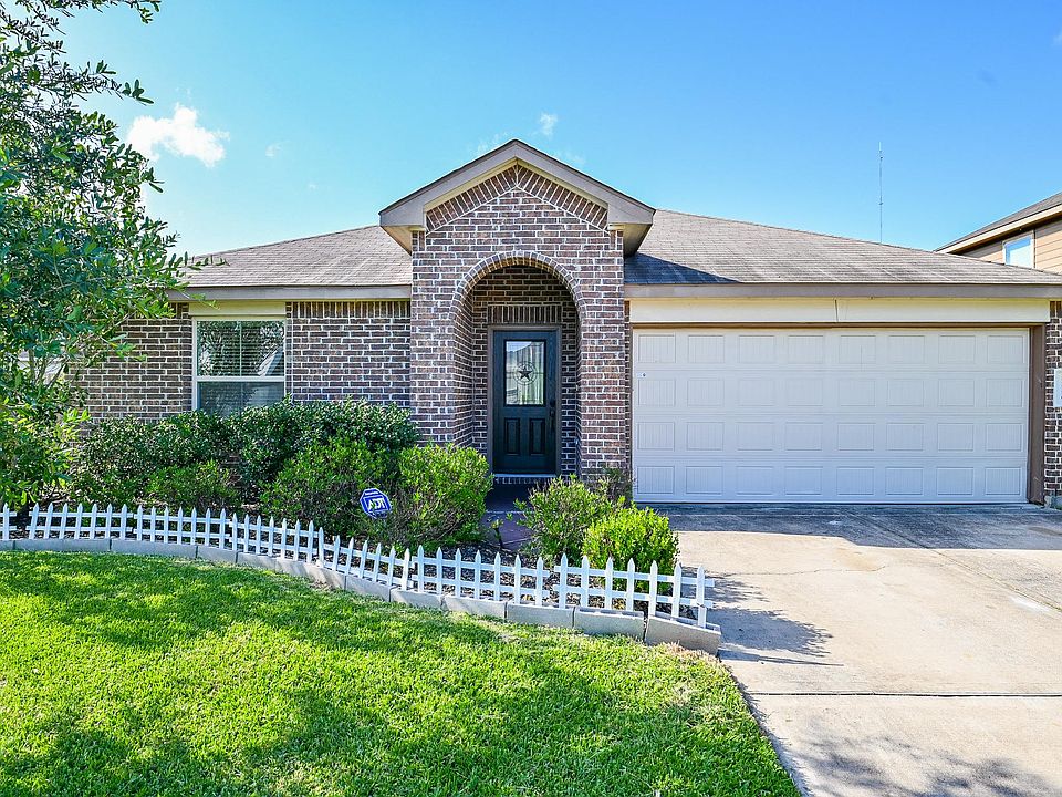 1st image of 3346 Chimera Ln