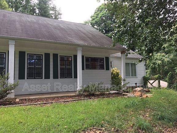 2nd image of 2033 Decatur Hwy