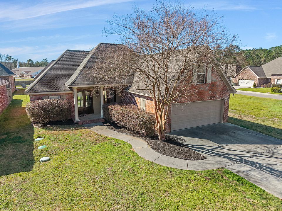 1st image of 21 Village Dr