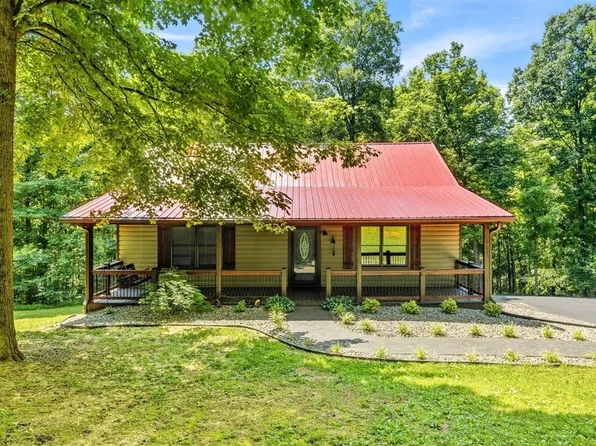 1767 Smiths Grove Rd, Scottsville, KY 42164