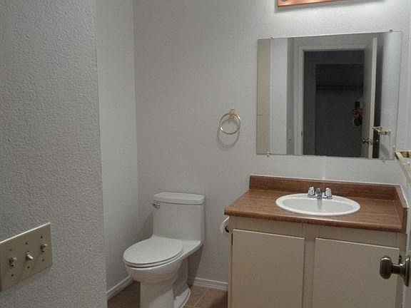 5th image of 3013 127th Pl SE APT D21