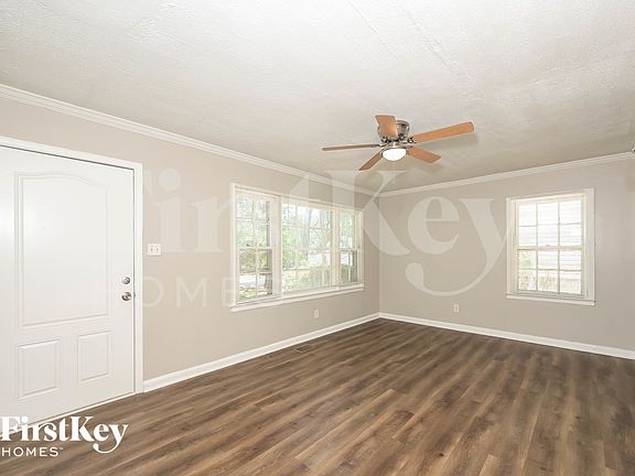 3rd image of 2668 Hood Ave NW