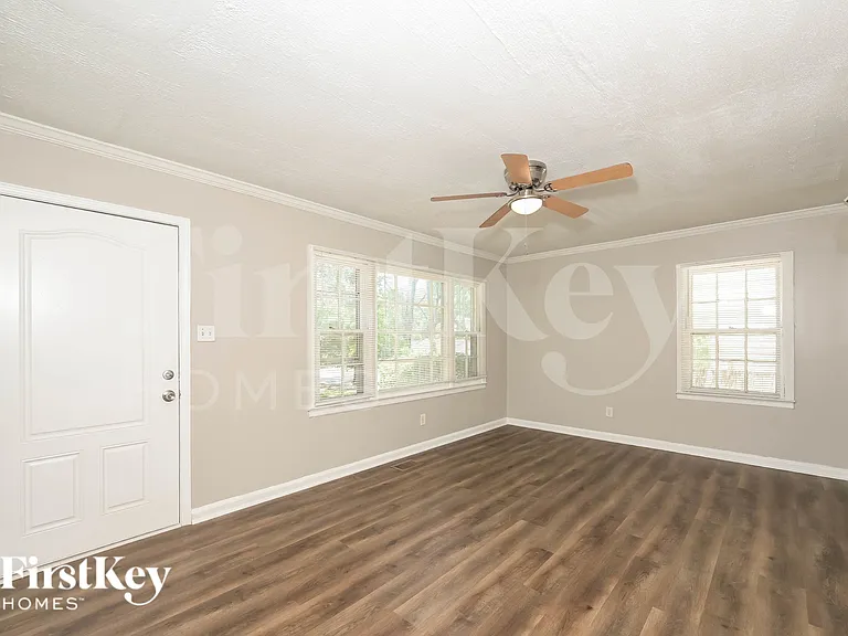 2668 Hood Ave NW — Photo 3