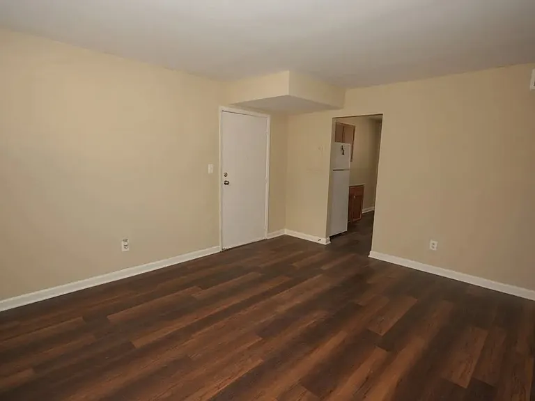Welcome to The Preserve On Conley Apartments, where spacious living meets modern convenience. Enjoy beautifully designed interiors with hardwood flooring and ample natural light. Don't miss outschedule your tour today and make this your new home!