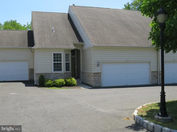 1205 London Ct #102, Warrington, PA 18976