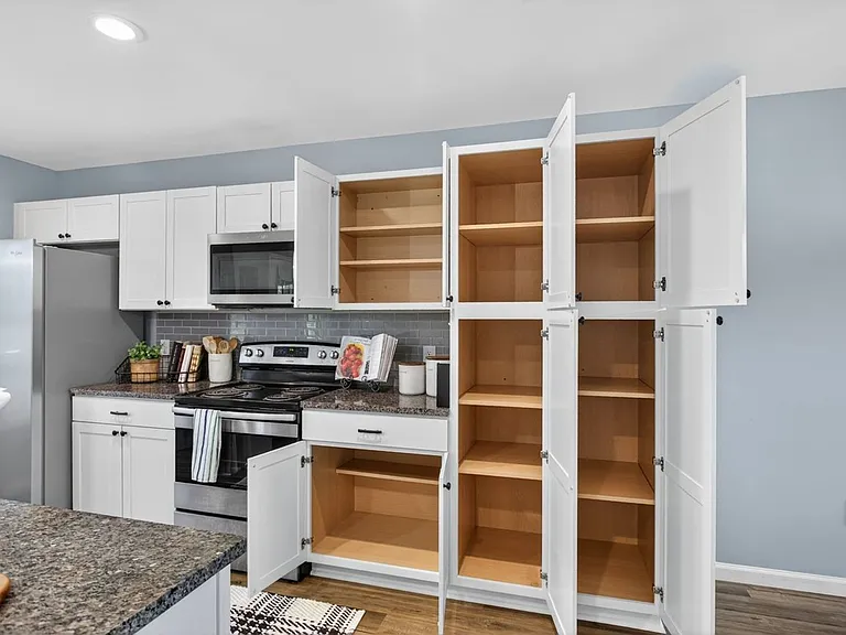 135 Swallow Dr — Photo 14
