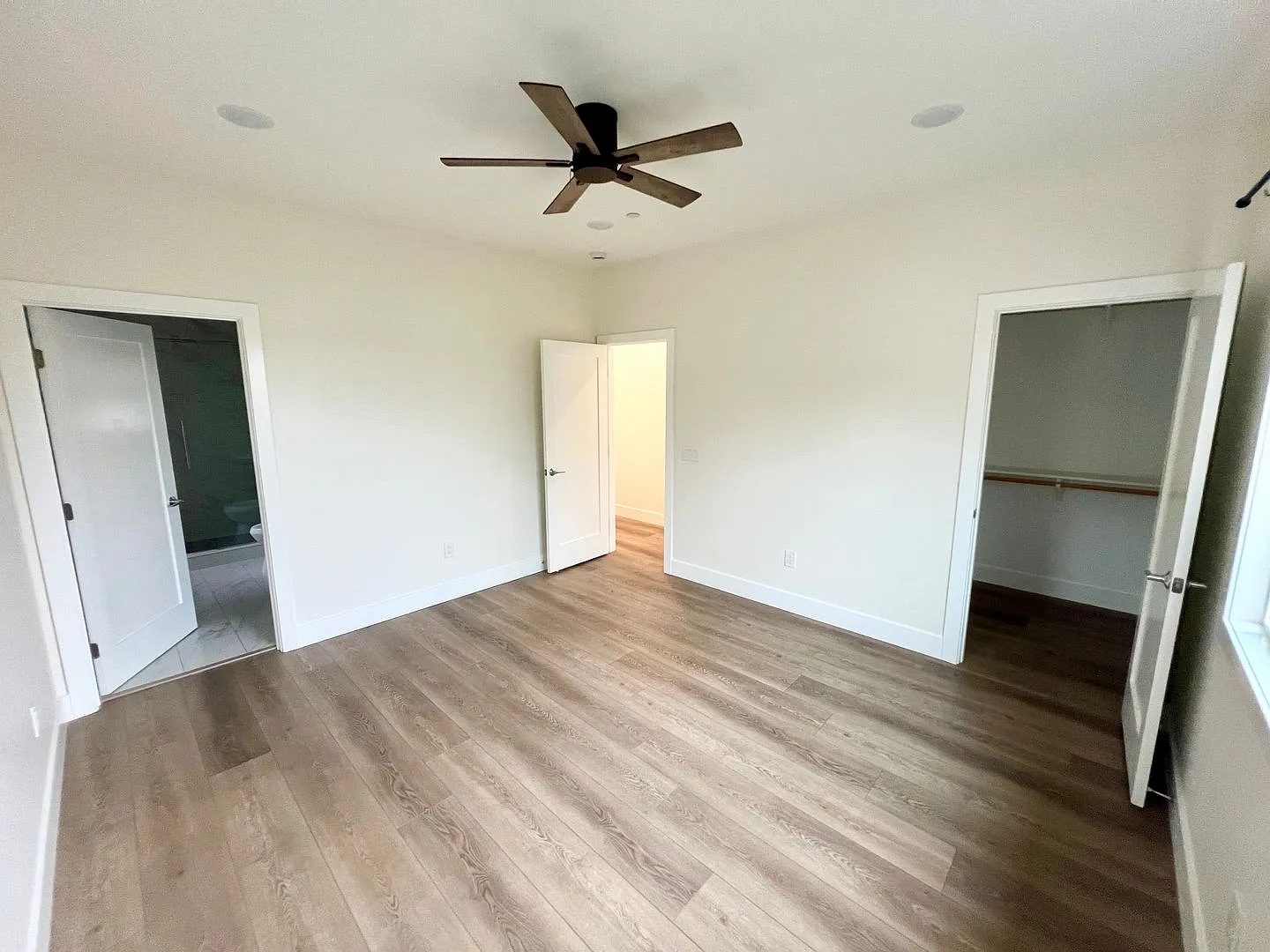 665-69 Townsite Dr * - — Photo 4