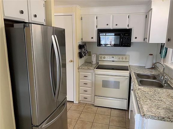 5th image of 7401 Grand Pine Dr