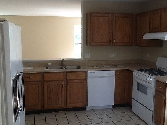 3rd image of 2318 N Lenox Ct