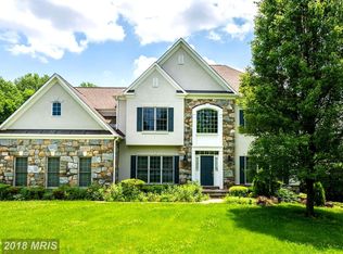 10411 Dunn Meadow Rd, Vienna, VA 22182