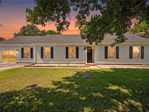 444 Fleming Cir, Chesapeake, VA 23323