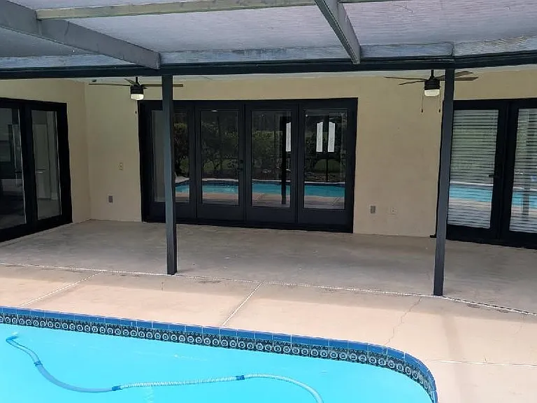 768 E Jenkins Ct — Photo 3