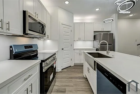 3 bed, 1650 sqft, $1,895 — Photo 1