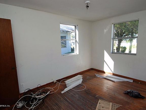 4th image of 1404 W 32nd St