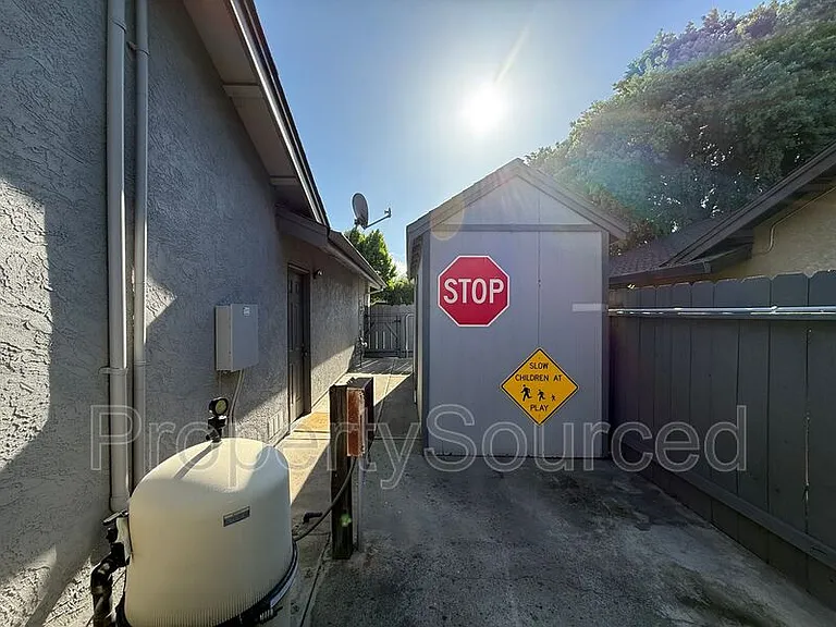 1351 Aksland Dr — Photo 38
