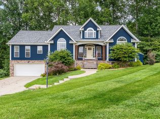 105 Laken Ln, Dickson, TN 37055
