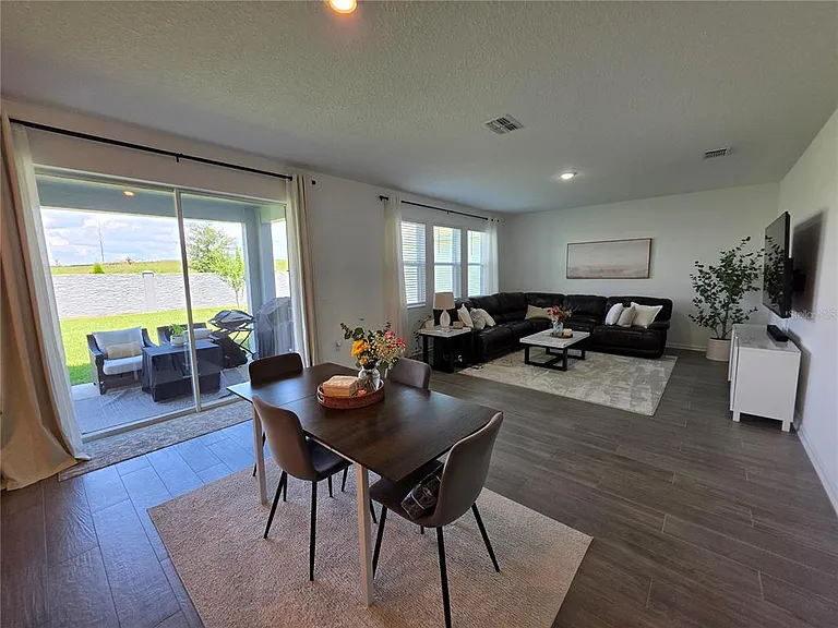 2587 Runners Cir — Photo 5