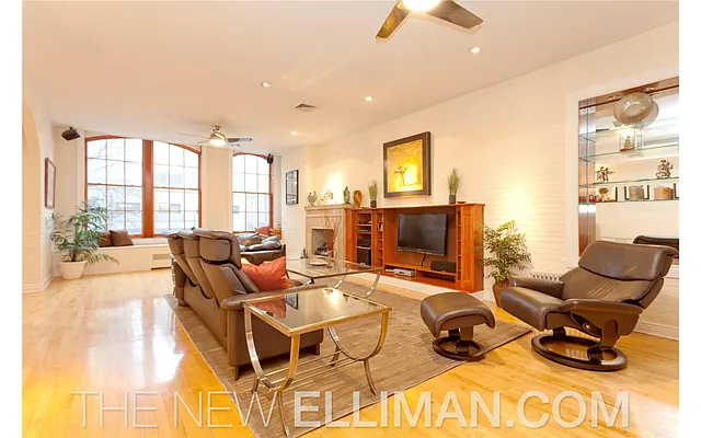 Rented by Douglas Elliman | media 10