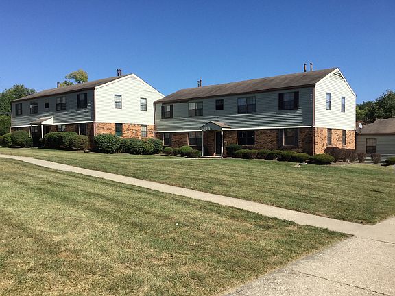 4th image of 1939 Chaucer Dr APT B