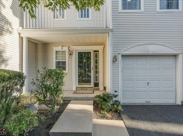 47 Mayflower Dr, Bernards Twp., NJ 07920