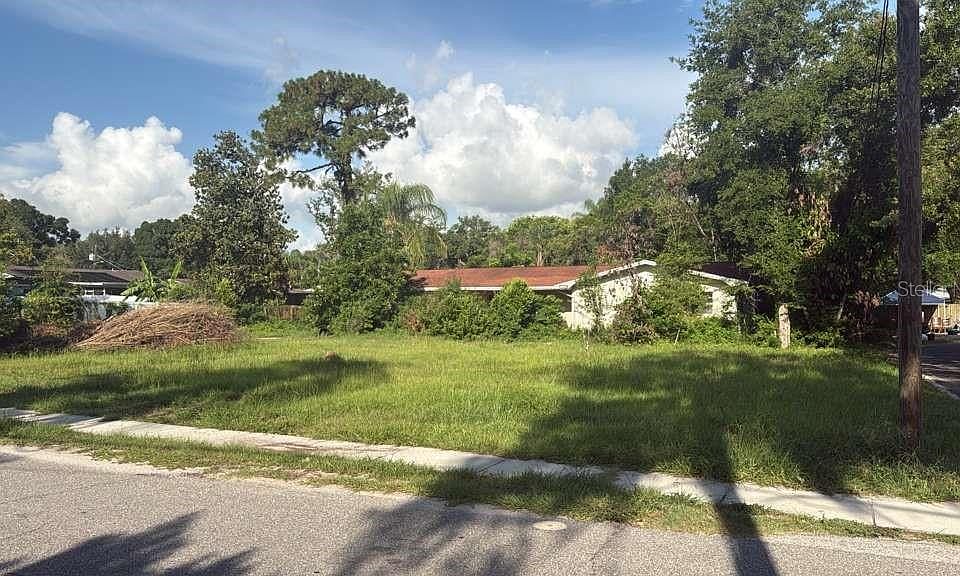2nd image of 12706 N 53rd St