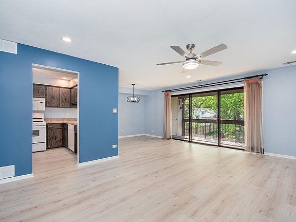 5th image of 5846 Doe Cir Unit 5846