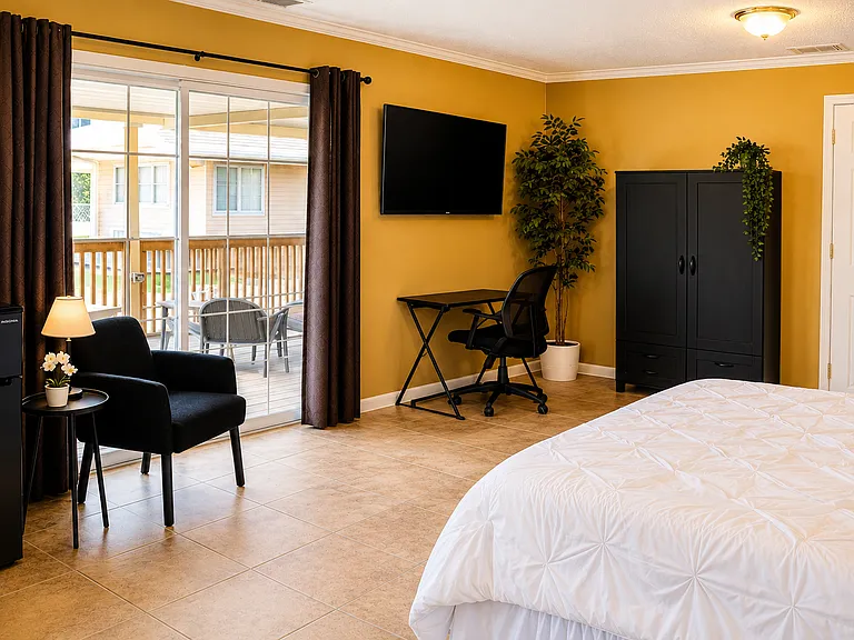 1 bed, 1.0 bath, $925 — Photo 6