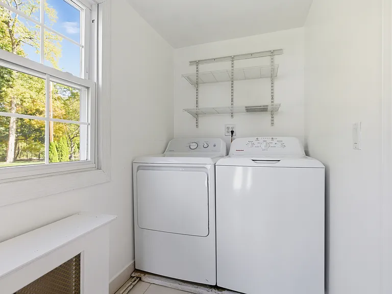 39 Cox Ave #B — Photo 12