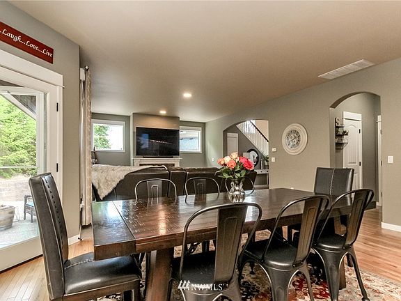 4th image of 16903 110th Street Ct E