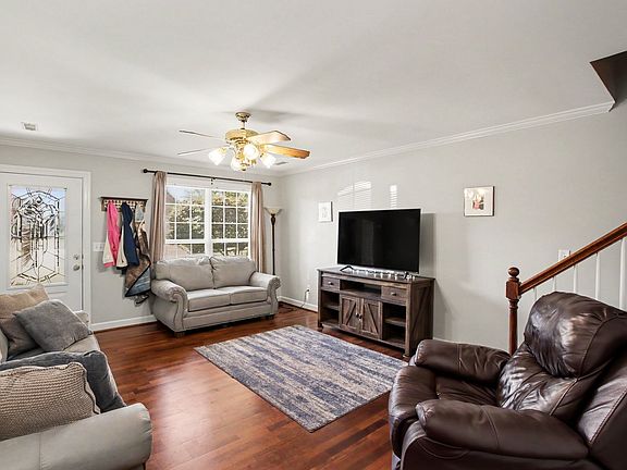 5th image of 307 Dartford Ct