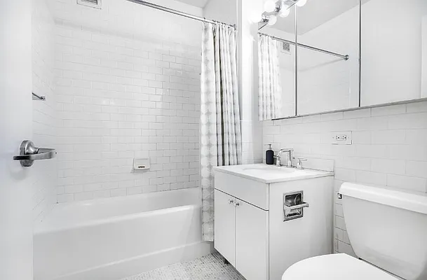 Rented by Compass | media 33