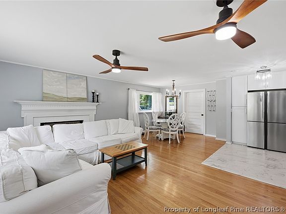 4th image of 1008 Mohawk Ave