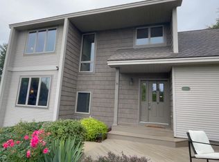 1860 S Cherry Blossom Ln, Suttons Bay, MI