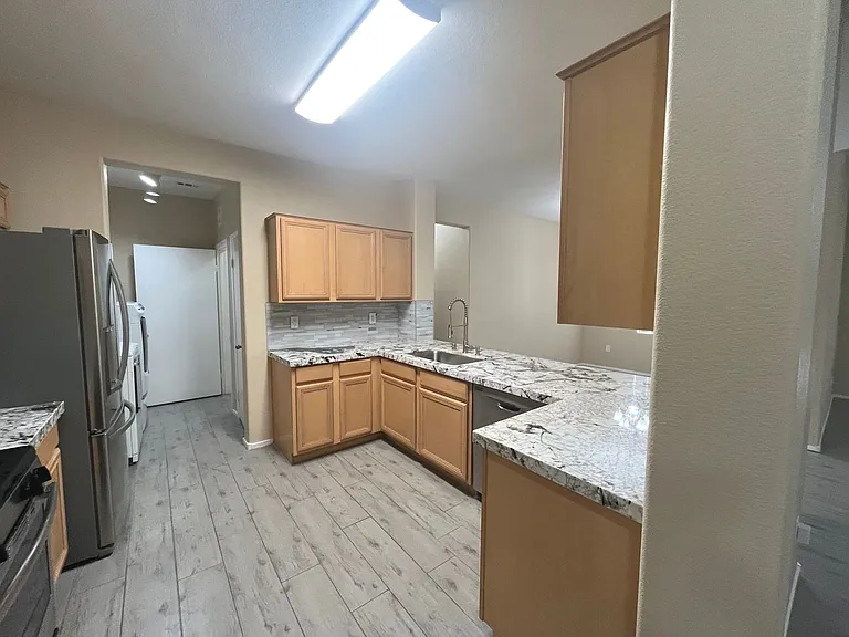 673 Peachy Canyon Cir #103 — Photo 13