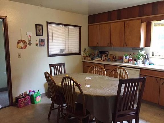 3rd image of 2133 Fairfield St