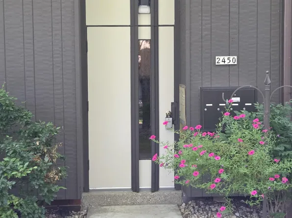 2450 W Good Hope ROAD #49, Glendale, WI 53209