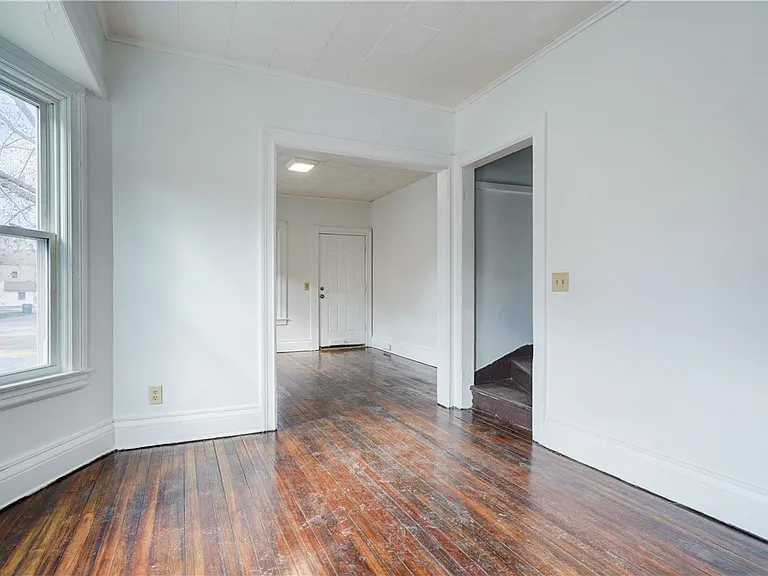 459 Parsells Ave — Photo 11