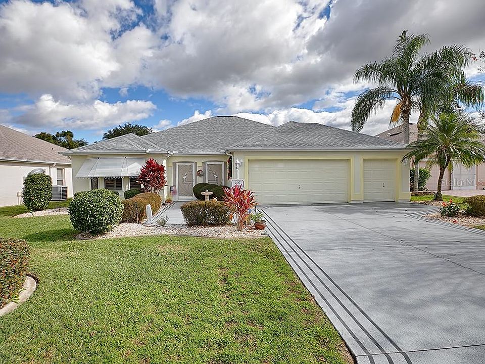 1st image of 207 Carrera Dr