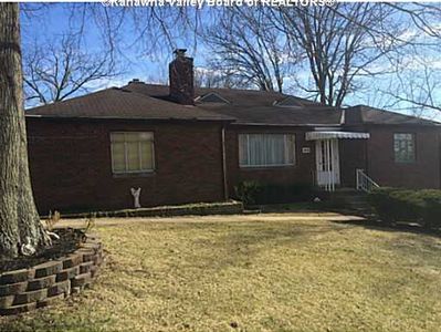 944 Somerset Dr, Charleston, WV, 25302