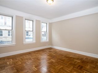 4547 Carpenter Ave, Bronx, NY 10470