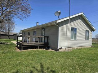 2111 S 300th Rd W, Albion, IN 46701