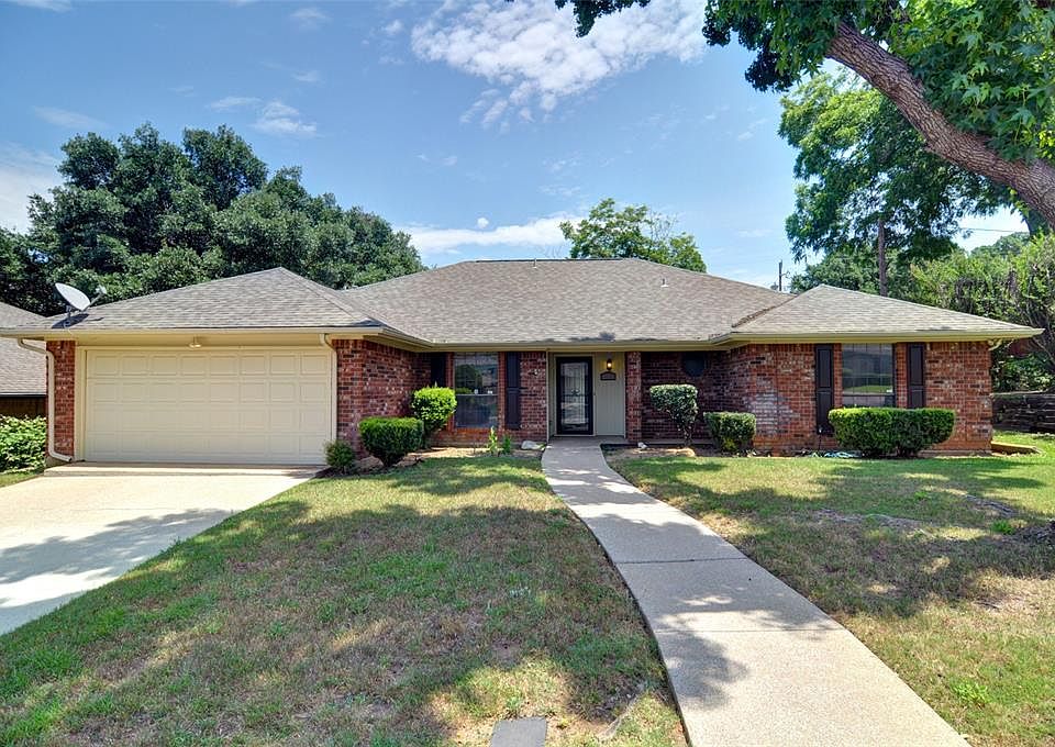 1st image of 2717 Margaret Dr