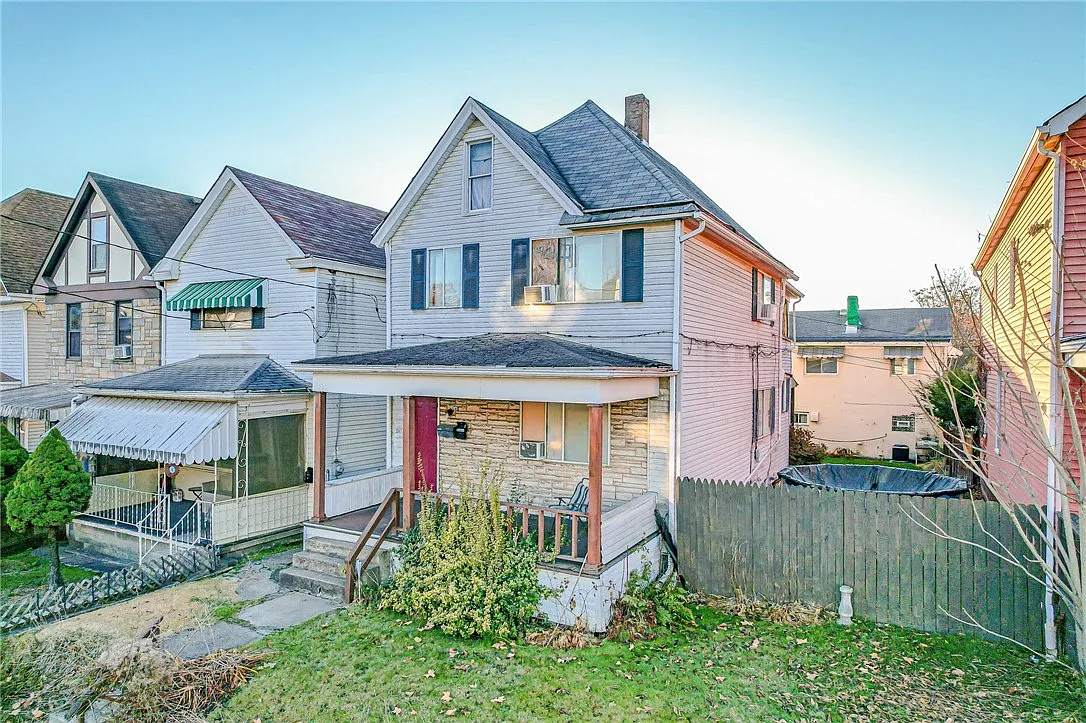 1247 Leishman Ave photo 1