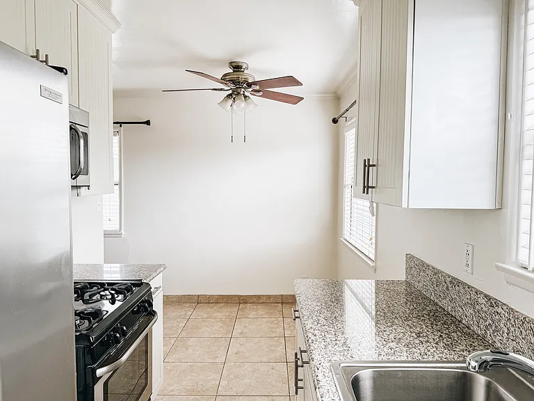 17915 Crenshaw Blvd #4 — Photo 4