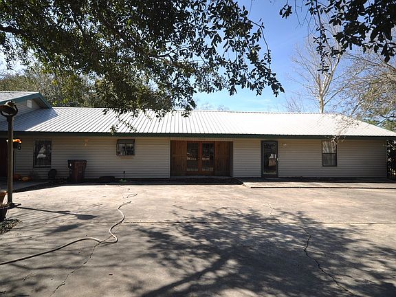 2nd image of 5748 Bennie Ln