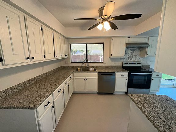 4th image of 1237 Sterling Ln